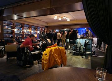 illinois/chicago/west-loop/bar/lazy-bird