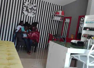 Annienail bar Singida