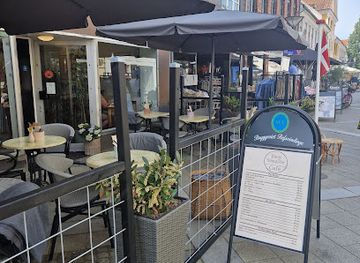 denmark/nyborg/restaurant/den-smalle-cafe