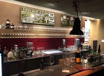 austria/vienna/mariahilf/bar/wein-co-wien-mariahilfer-strasse-weinbar-shop