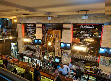 Quaywest Wine Bar & Restaurant