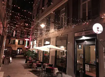 Biggie Cocktails & Bistrot