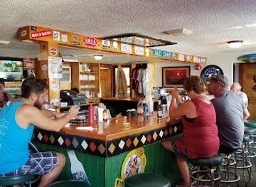 north-carolina/outer-banks/bar/pop-s-raw-bar