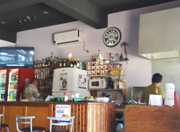 belize/corozal-town/bar/club-fifth-avenue-sports-bar-and-restaurant