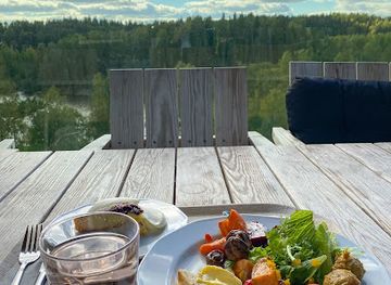 finland/nuuksio-national-park/bar/ravintola-haltia