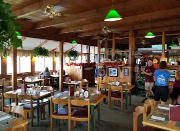 new-hampshire/lake-winnipesaukee/bar/shibley-s-at-the-pier