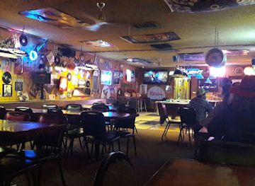 new-mexico/chaco-culture-national-historical-park/bar/cal-s-shade-western