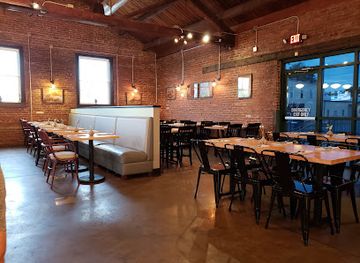 kentucky/paducah/bar/freight-house