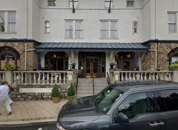 new-jersey/great-swamp-national-wildlife-refuge/bar/the-piano-bar-at-the-bernards-inn