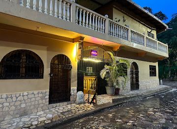 honduras/copan-ruinas/bar/sol-de-copan