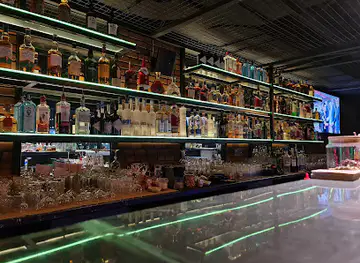 Piccadilly Pub and Restaurant