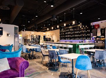 arizona/gilbert/bar/peacock-wine-book-bar