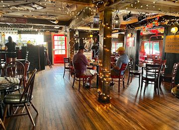 new-hampshire/white-mountains-national-forest/bar/wildcat-inn-tavern