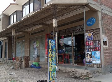 bolivia/cordillera-real/bar/licoreria-los-parrales