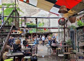 hungary/northern-great-plain/bar/ruin-bars-budapest