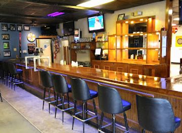 kentucky/northern-kentucky/bar/1st-and-10-sports-bar