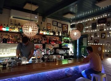 spain/extremadura/bar/little-gin