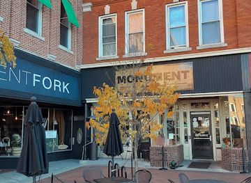 indiana/pokagon-state-park/bar/monument-pizza-pub