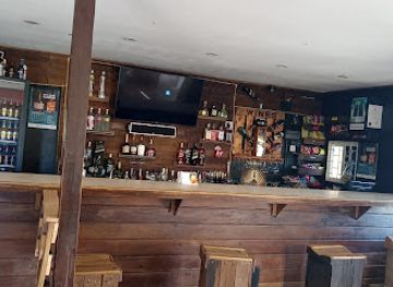 saint-vincent-and-the-grenadines/saint-david/bar/kendol-s-bar