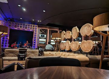 uruguay/punta-ballena/bar/provence-wine-spirits-bar