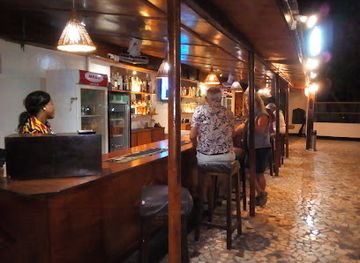the-gambia/kiang-central/bar/gt-s-bar-restaurant
