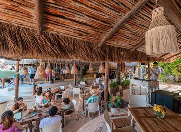 mexico/playa-del-carmen/coco-beach/bar/lido-beach-club-restaurant