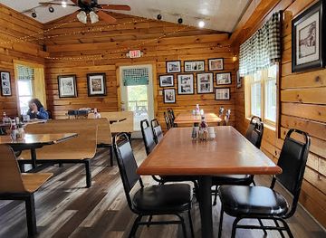 virginia/grayson-highlands-state-park/bar/corner-market-and-cafe