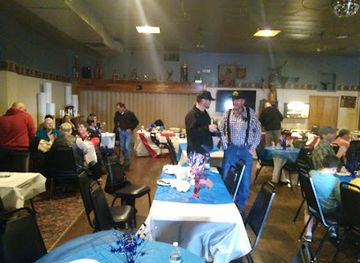 idaho/snake-river-canyon/bar/eagles-lounge