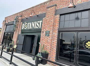 california/bakersfield/bar/the-botanist