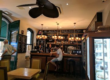 Jury's Café and Wine Bar