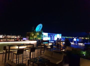 myanmar-burma/yangon/hlaing/bar/atlas-rooftop-bar-lounge