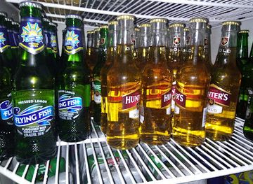 zambia/chimfunshi-wildlife-orphanage/bar/on-the-rocks-pub