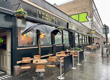 Cairns Bar