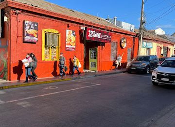 chile/la-serena/la-serena-downtown/bar/12-lunas-restobar-el-milagro