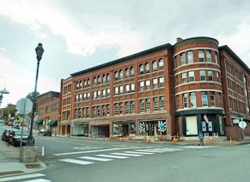 vermont/molly-falls-state-park/bar/the-whiskey-den