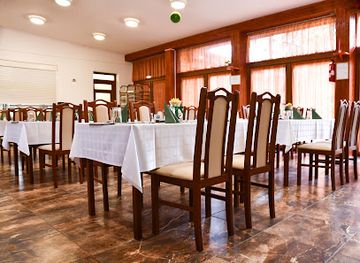 hungary/matra/bar/tavirozsa-etterem-sasto