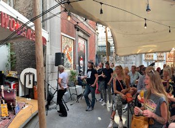 belgium/liege/bar/far-west