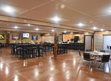 iowa/great-river-road/bar/tj-hunters-banquet-hall