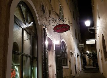 austria/salzburg/bar/saitensprung