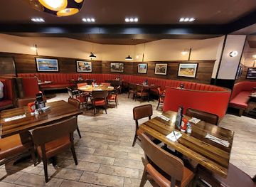 pennsylvania/pocono-mountains/bar/guy-fieri-s-mt-pocono-kitchen