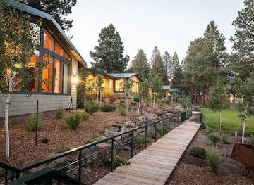 oregon/grant-county/bar/the-retreat-at-silvies-valley-ranch