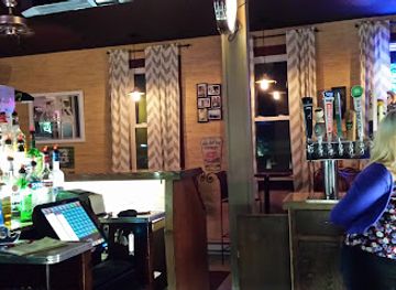 ohio/dundee-falls/bar/bud-and-tooties