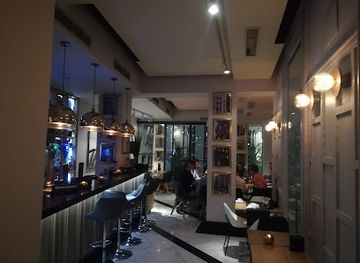 spain/madrid/salamanca/bar/w42