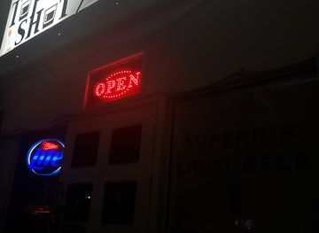 guam/apra-harbor/bar/top-shot-pub