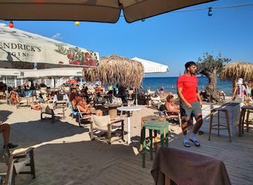 bulgaria/albena/bar/cubo