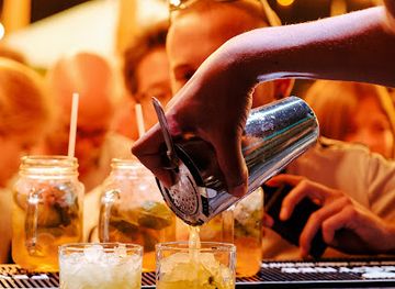 belgium/walloon-brabant/bar/la-moonshine