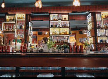 albania/rrogozhina-region/bar/radio-bar-tirana