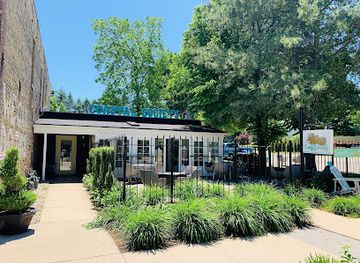 michigan/saugatuck/bar/coastal-society-craft-cocktail-bar-boutique-eatery