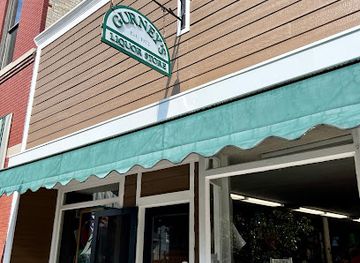 michigan/harbor-springs/bar/gurney-s-harbor-bottle-shop