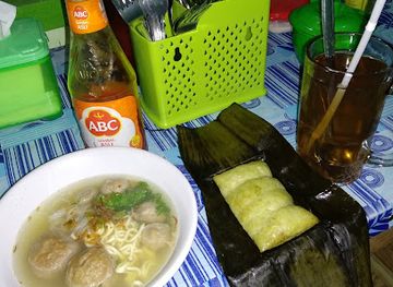 indonesia/maluku-islands/bar/bakso-tikungan